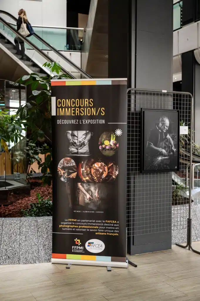 Photographe congrès Toulon – exposition immersive des portraits professionnels