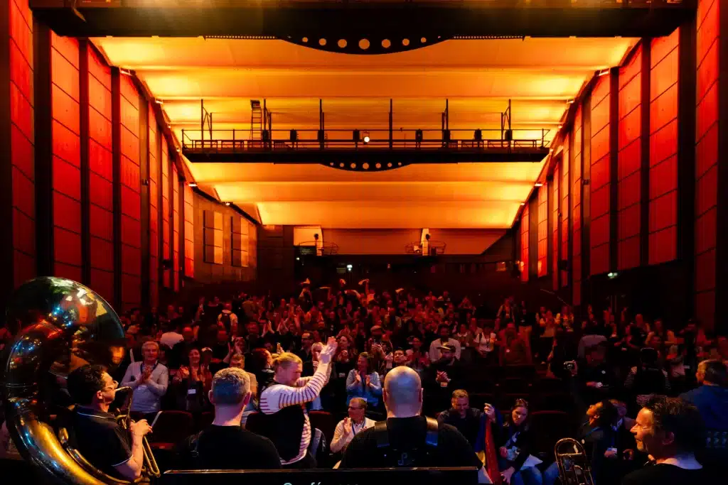 Photographe congrès – ambiance de conférence dans une grande salle de spectacle