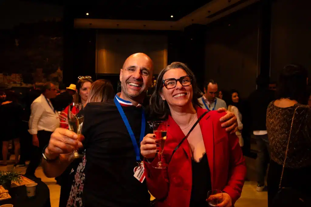 Participants posant pour une photo souvenir – reportage photo soirée FFPMI